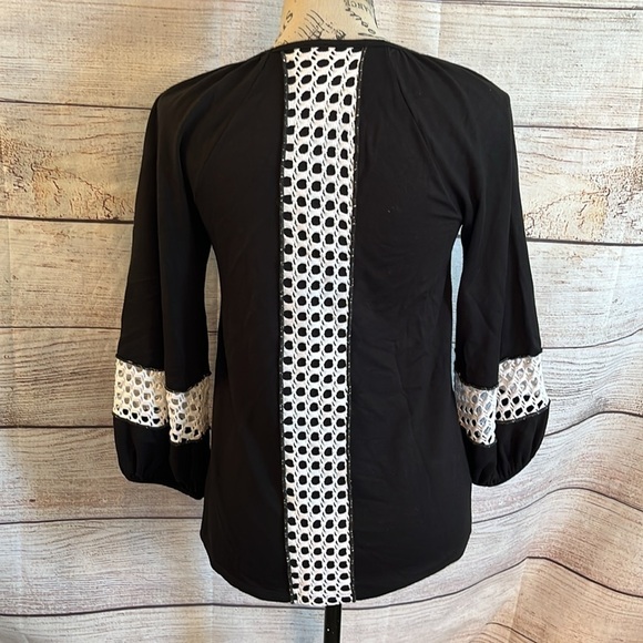Pete Black Top w White Crochet Trim Size XS Boutique Brand - Picture 5 of 8
